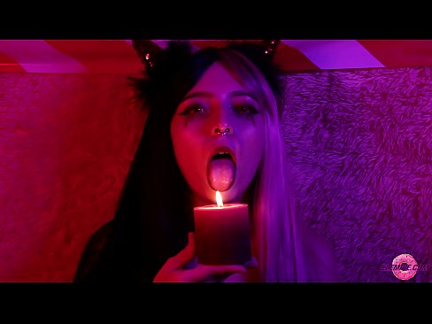 ❤️ Μια παθιασμένη πίπα από ένα σέξι Succubus με ένα σπέρμα στο στόμα της. Σούπερ πορνό ❌️❤
