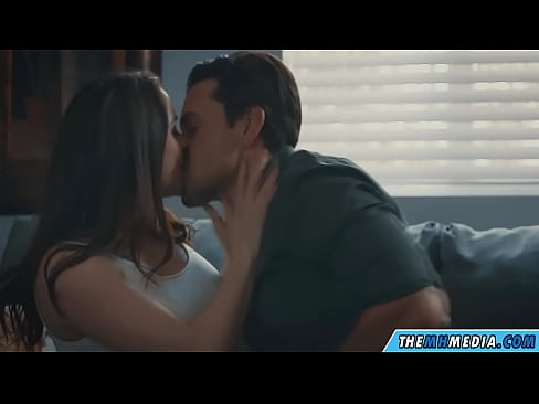 ❤️ Ρομαντικό σεξ με μια καλή μαμά με πλούσιο στήθος Σούπερ πορνό ❌️❤
